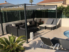 Casa con Piscina, A/A, BBQ, WiFi y Garaje en Sant Pere Pescador - ES-89-76